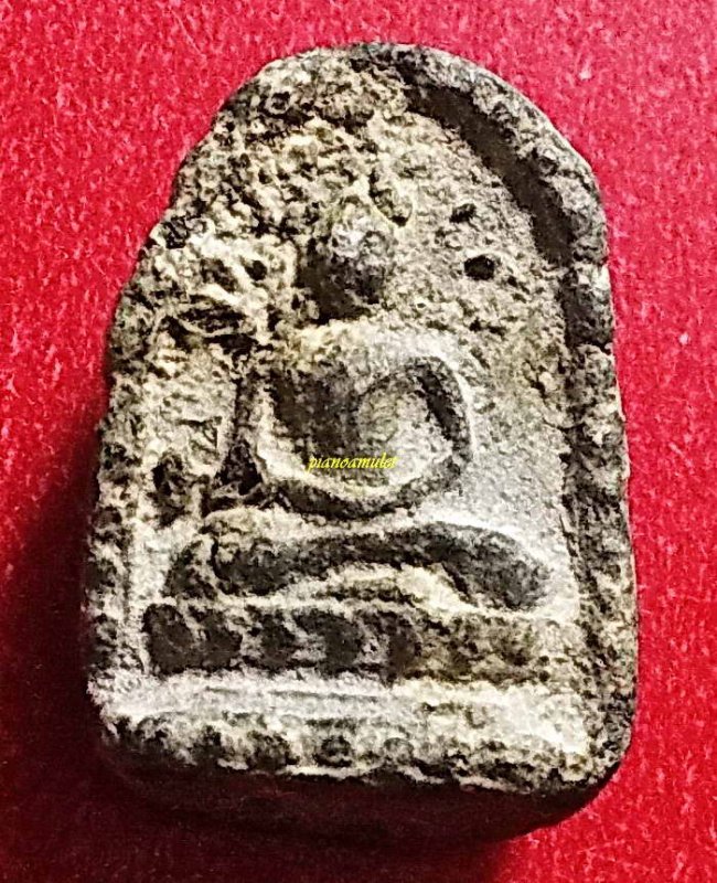 พระกรุวัดท้ายตลาด พิมพ์สมาธิปรกโพธิ์เล็ก