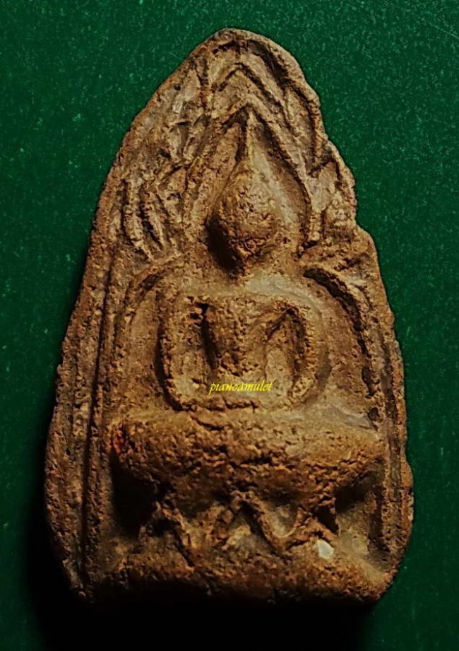  พระซุ้มทอง กรุเจดีย์กลางทุ่ง อยุธยา