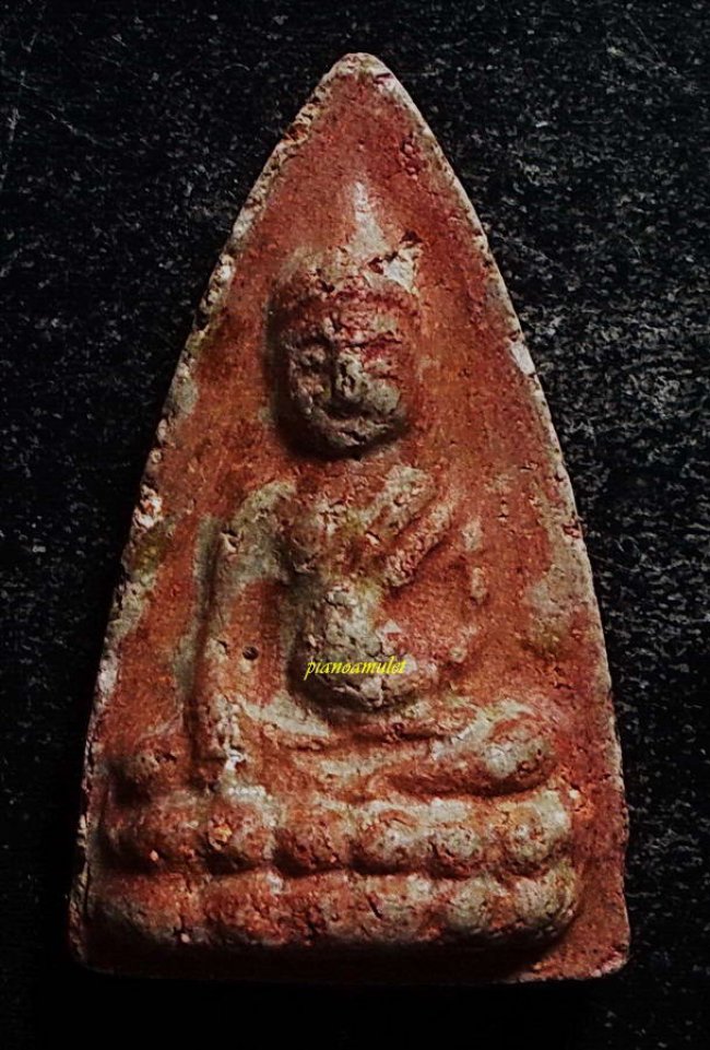 พระพุทโธน้อย เนื้อผงพุทธคุณ พิมพ์กลาง หลังยันต์นะอะระหัง แม่ชีบุญเรือน ปี 2494