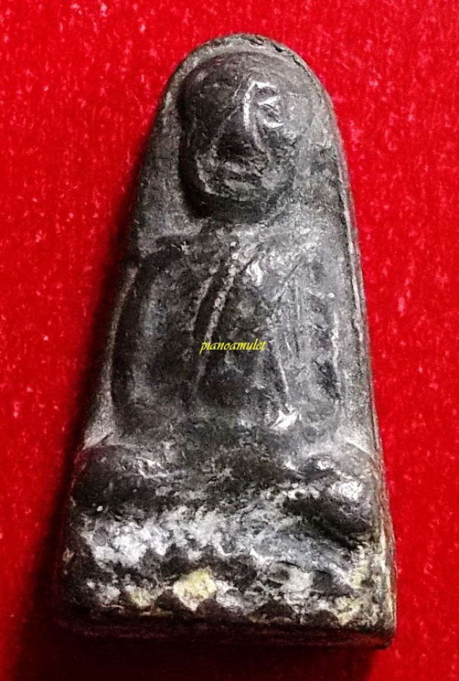 หลวงพ่อดำ วัดกุฎี ปราจีนบุรี พิมพ์ลป.ทวดฝังเขี้ยวหมาป่า