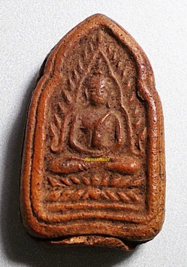 พระกรุบางยี่หน พิมพ์พุทธชินราช หลังสองพี่น้อง จ.สุพรรณบุรี 