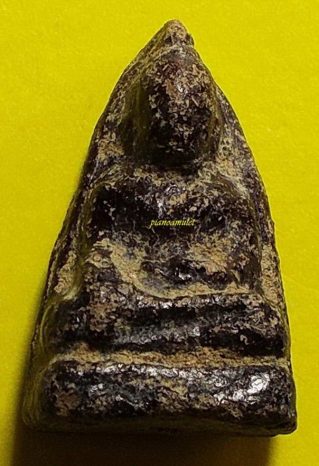 พระหน้าฤษี เนื้อดิน พิมพ์ใหญ่  กรุวัดตะไกร อยุธยา