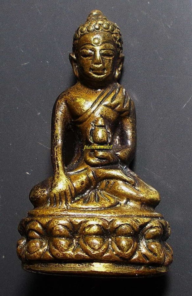 พระกริ่งเฉลิมพล ลพ.แช่ม วัดตาก้อง นครปฐม รุ่นแรก ปี 2505