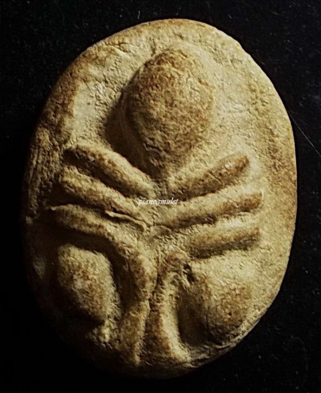 พระปิดตา กรุอัมพวา พิมพ์จั๊กจั่น นิยม