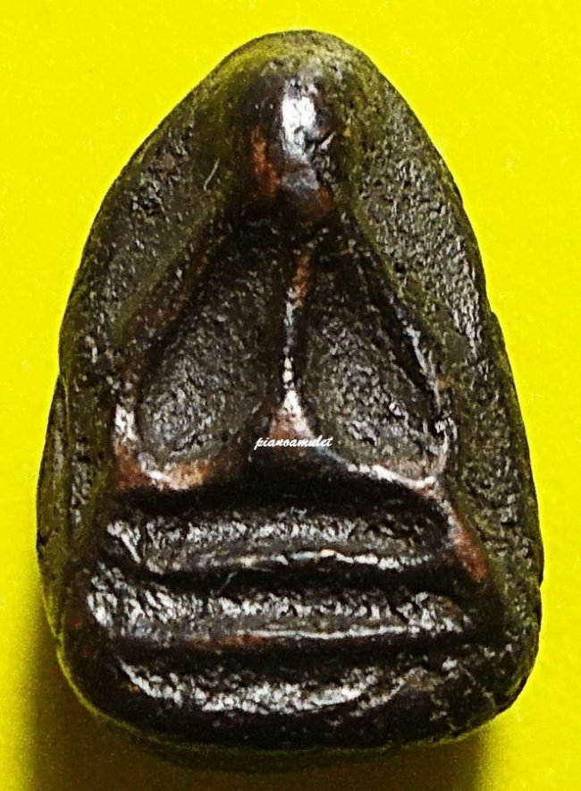 ปิดตาหลวงปู่จีน วัดท่าลาด พิมพ์ไม้ค้ำเกวียน ปิดตาหลวงปู่จีน วัดท่าลาด พิมพ์ไม้ค้ำเกวียน