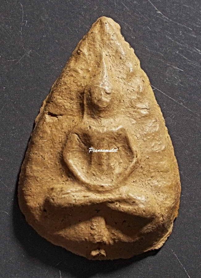 พระกลีบบัว กรุวัดลิงขบ (วัดบวรมงคล)