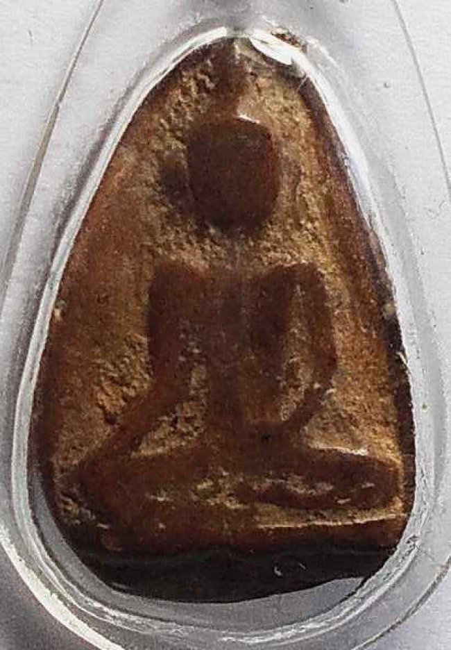 พระนางกำแพงกลีบบัวแขนอ่อน กำแพงเพชร