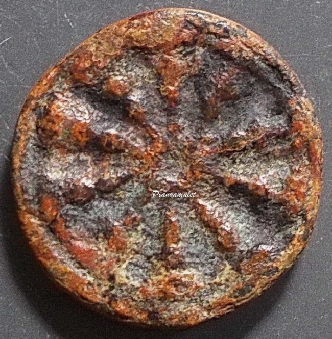 พระงบน้ำอ้อย สนิมแดง กรุวัดสุวรรณ อ่างทอง พิมพ์สองหน้า