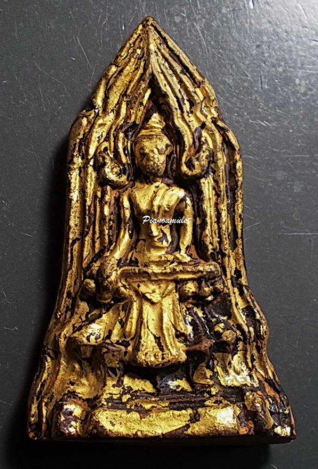 พระโคนสมอ ปางมารวิชัย เนื้อดินมีรักทองเดิม กรุวังหน้า