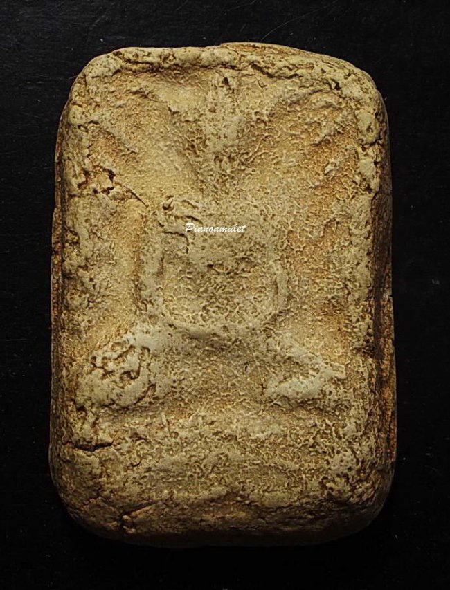 พระผง รัศมีฐานสามชั้น  อินโดจีน ปี 85 หลวงปู่เผือก วัดกิ่งแก้ว