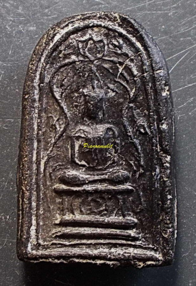 พระกรุวัดชนะสงคราม พิมพ์ซุ้มเถาวัลย์