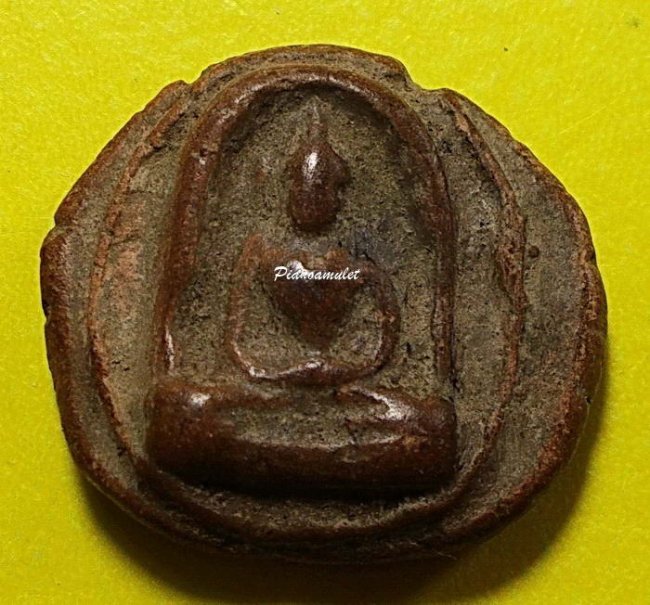 พระกำแพงซุ้มกอ พิมพ์ขนมเปี๊ยะ จ.กำแพงเพชร