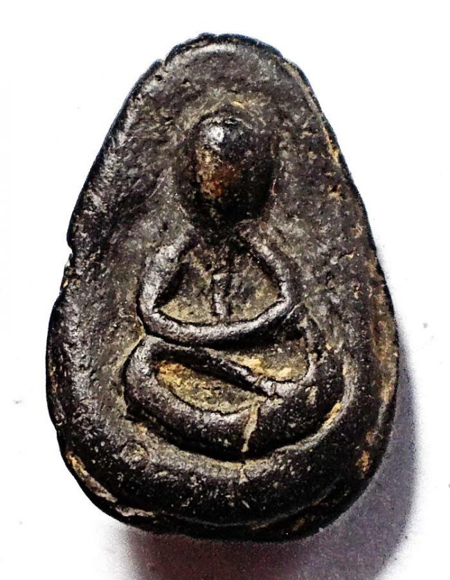 พระปิดตาเก่า พิมพ์ไม้ค้ำเกวียน วัดท่าลาด