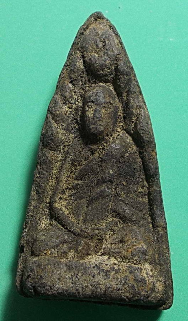 รูปเหมือนเนื้อว่าน รุ่นแรก หลวงพ่อเอียดดำ วัดหลาไพ (ในเขียว) นครศรีธรรมราช ปี 2504