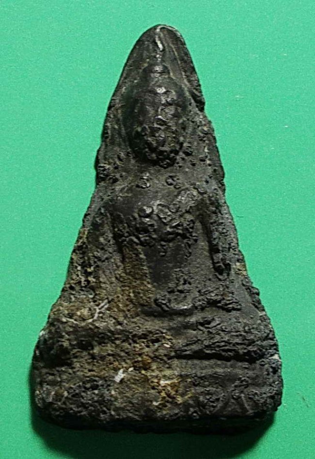 ท่ามะปราง เนื้อชินเงิน กรุวัดท่ามะปราง จ.พิษณุโลก (เงี้ยวทิ้งปืน)