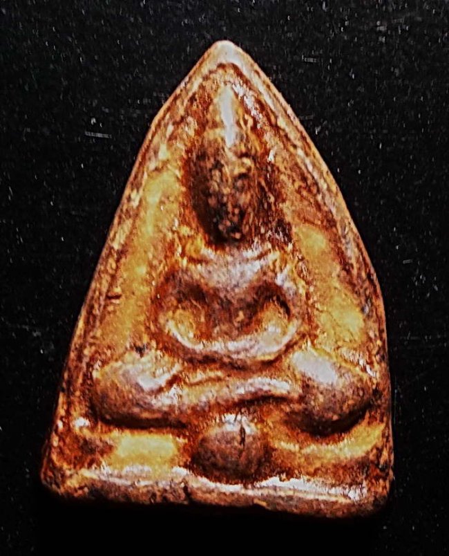 พระโพธิจักร แม่ชีบุญเรือน เนื้อดินเผา ปี 2499 วัดสัมพันธวงศ์ กทม พร้อมบัตรรับรองพระเครื่อง