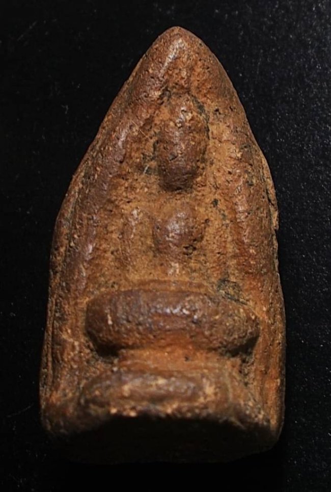 พระซุ้มทอง เนื้อดิน กรุกลางทุ่ง อยุธยา 