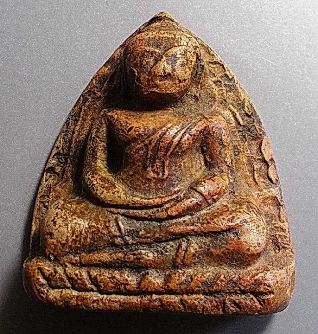 ลพ.โต สมาธิ เนื้อดิน กรุบางกระทิง อยุธยา