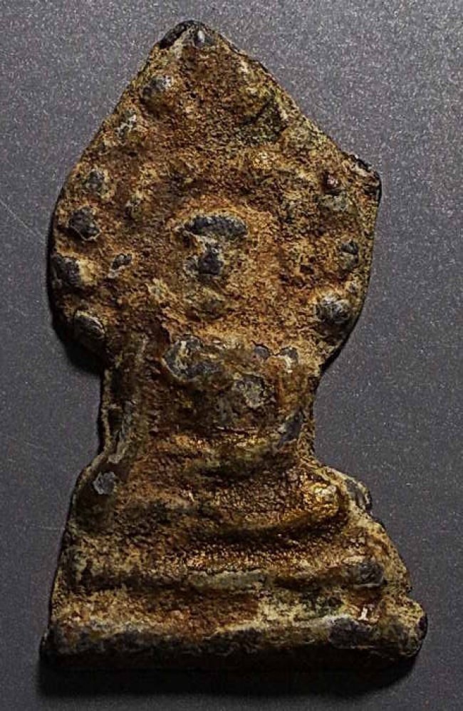 พระปรกโพธิ์ เชียงแสน พิมพ์จิ๋ว สนิมแดง 