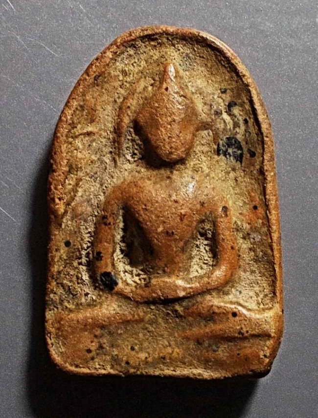 พระกำแพงซุ้มกอไม่มีกนก กำแพงเพชร