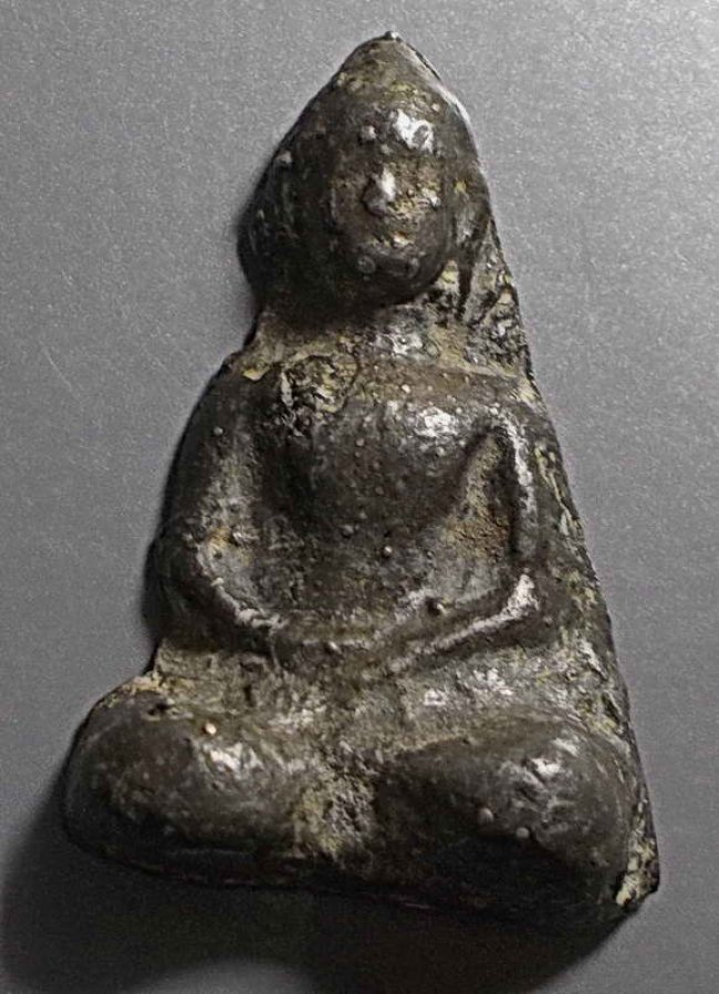 พระร่วงนั่ง กรุบางขลัง อ.สวรรคโลก จ.สุโขทัย พระร่วงนั่ง กรุบางขลัง อ.สวรรคโลก จ.สุโขทัย