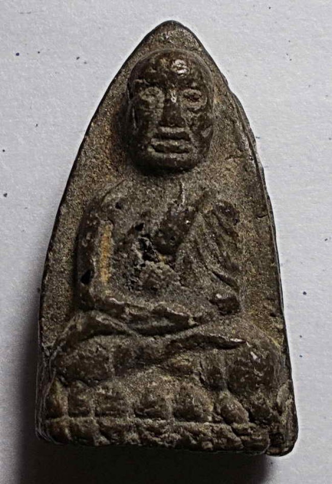 ลป.ทวด พิมพ์ใหญ่ปลายแหลม (เล็บเหยี่ยว) วัดประสาท ปี 06