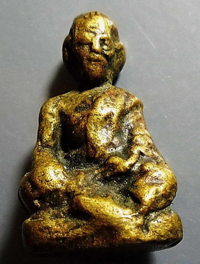 รูปหล่อโบราณหลวงพ่อจง วัดหน้าต่างนอก ใต้ฐานตอกโค๊ต ปี 2485