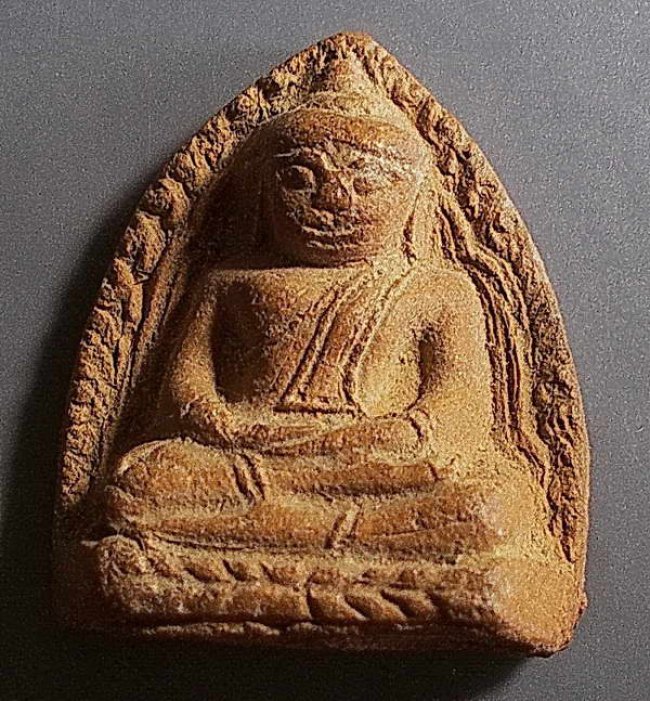 หลวงพ่อโต เนื้อดิน กรุวัดชีปะขาวหาย พิษณุโลก