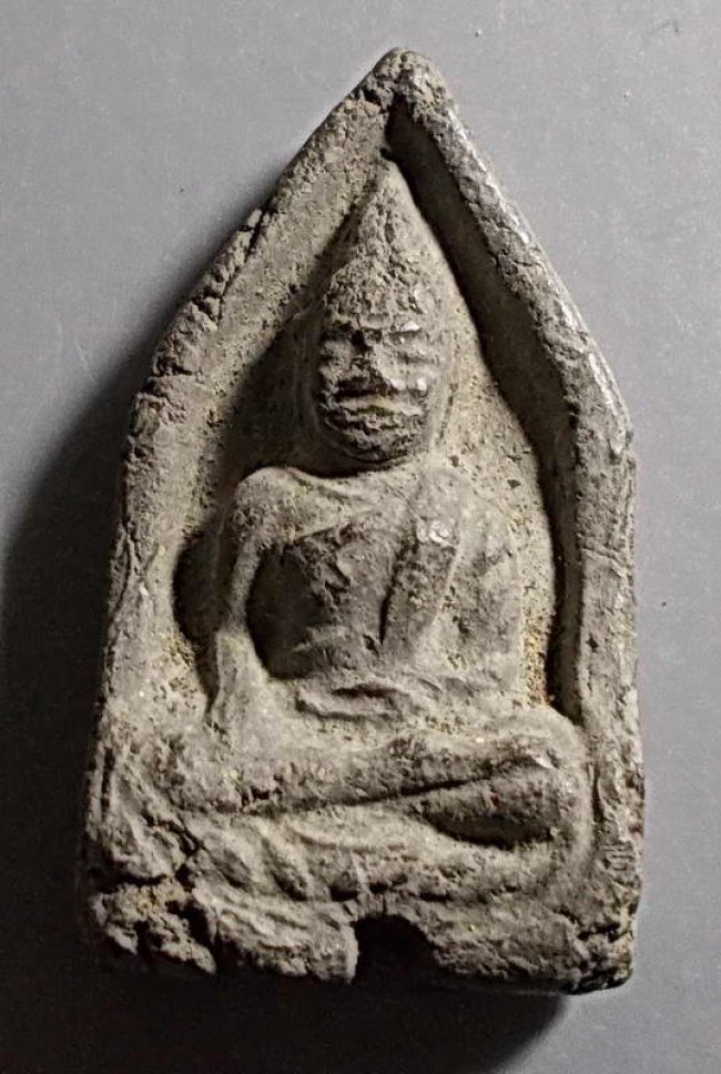 พระยายเขียด รุ่นแรก พิมพ์ห้าเหลี่ยมกรรมการ ปี 2505