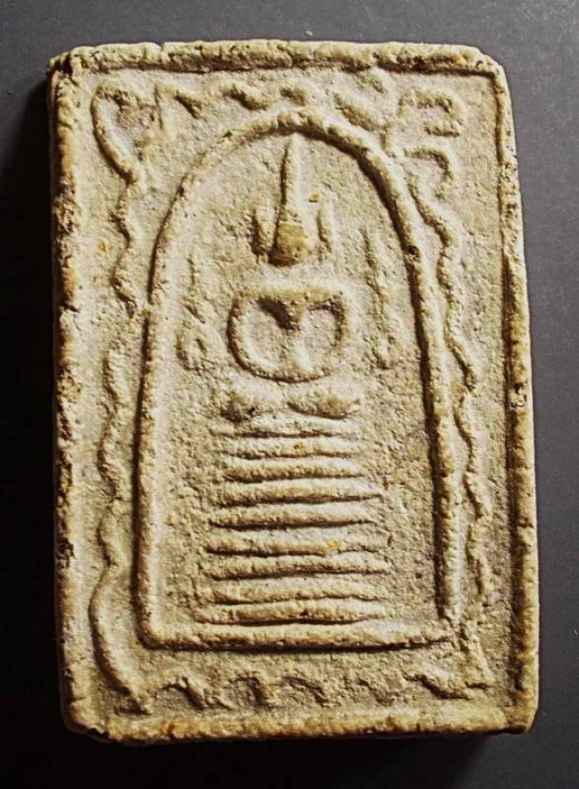 สมเด็จ เนื้อผงมหาเสน่ห์ ลป.จันทร์ วัดโฉลกหลำ เกาะพงัน สมเด็จ เนื้อผงมหาเสน่ห์ ลป.จันทร์ วัดโฉลกหลำ เกาะพงัน