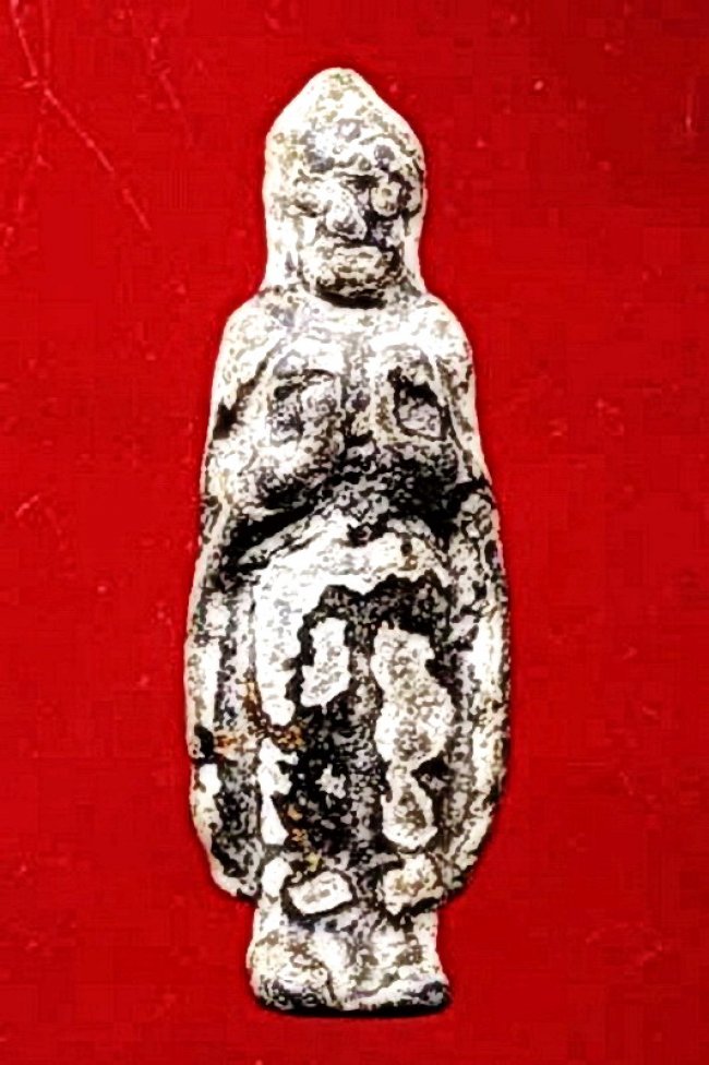 พระทวารวดี ปางห้ามสมุทร เนื้อตะกั่วสนิมแดง ขนาดห้อยบูชา