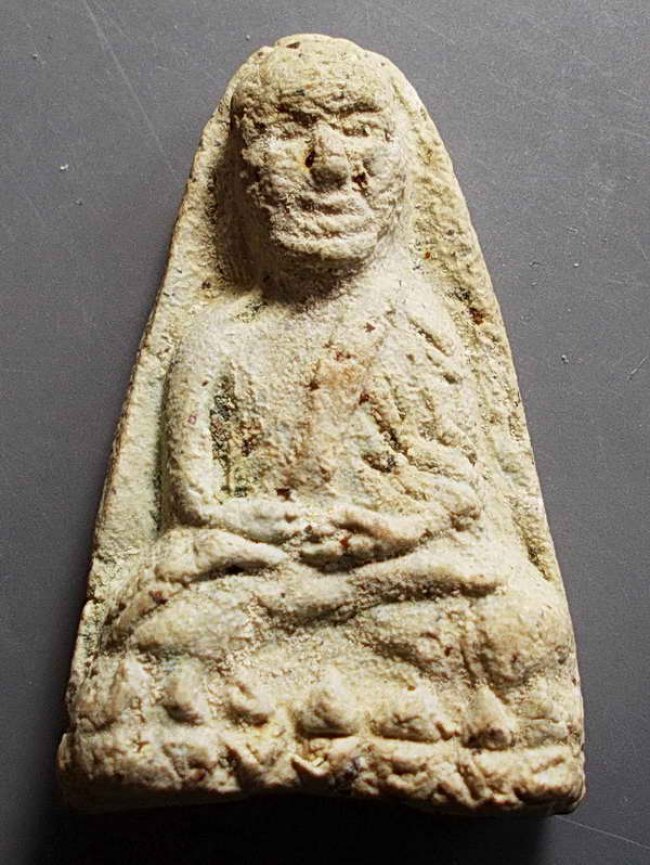 ลป.ทวด พิมพ์ใหญ่ เนื้อขาวลังเม้ง วัดประสาท ปี 05-06