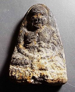 พระเนื้อว่านหลวงพ่อช่วง วัดควนนาแค พิมพ์หลังยันต์ รุ่นแรก ปี 2506 จ.ตรัง