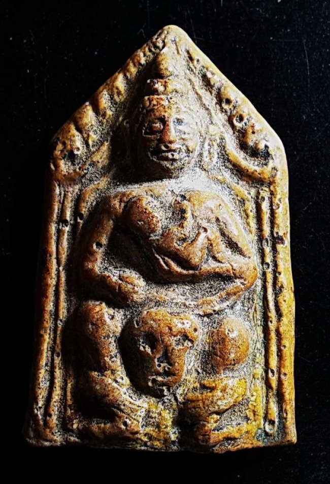 ขุนแผนขี่โหงพราย เนื้อผงน้ำมัน ลพ.กวย วัดโฆสิตาราม ชัยนาท