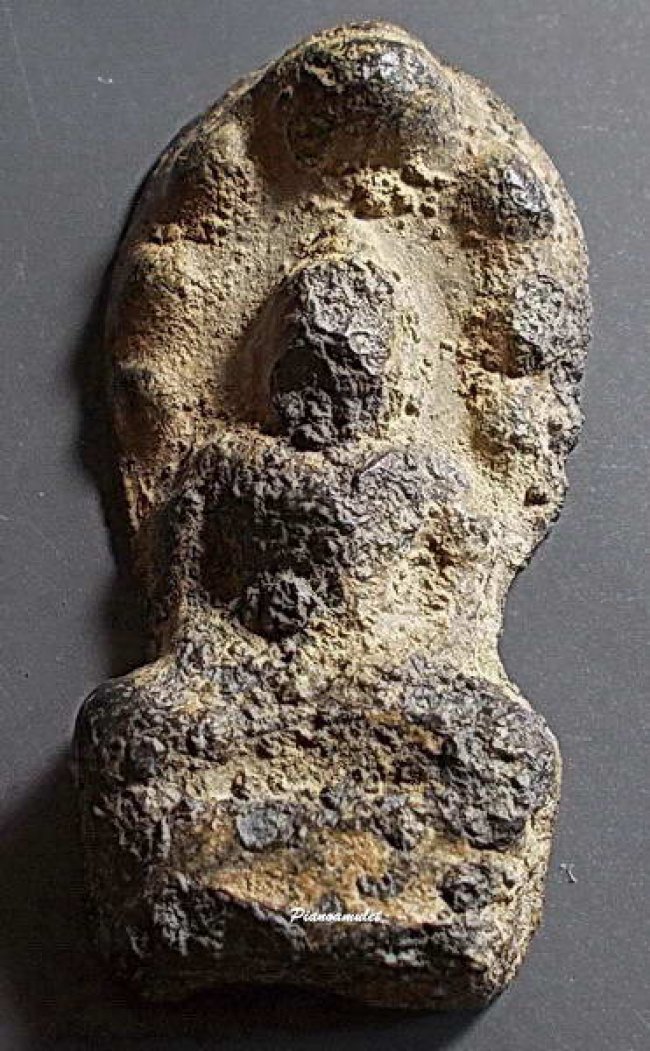 พระนาคปรกเนื้อชินเงินหลังลายผ้า กรุวัดมหาธาตุ เพชรบูรณ์