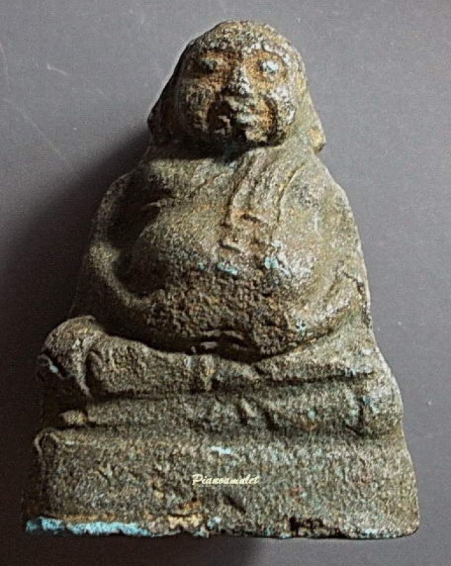 ลป.เทพโลกอุดร เนื้อเขียว กรุวังหน้า พิมพ์สังกัจจายน์