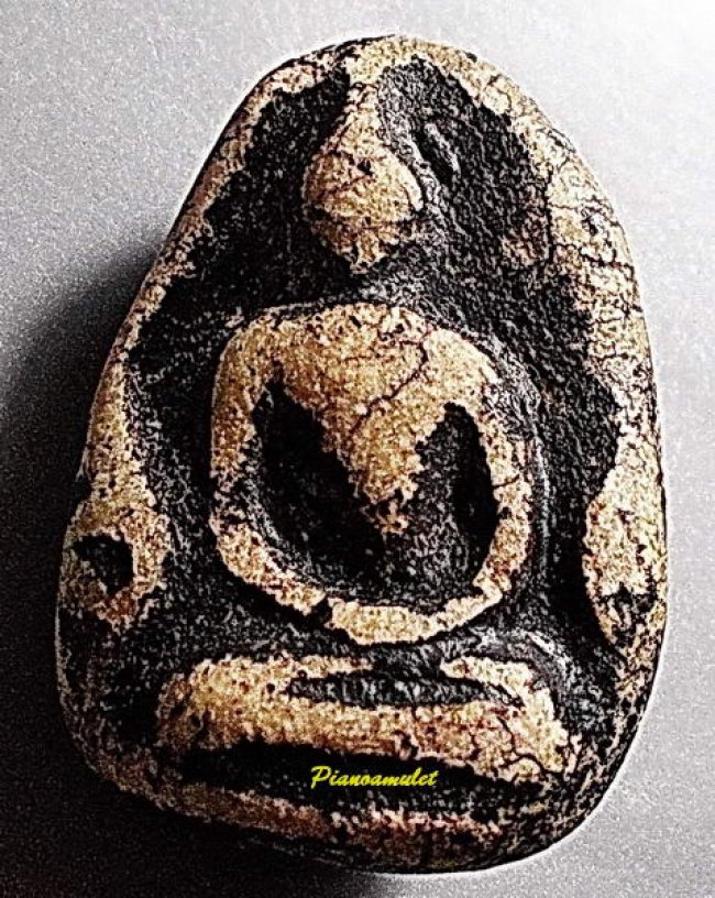 พระผงสมาธิ เนื้อผงน้ำมันจุ่มรัก กรุอัมพวา