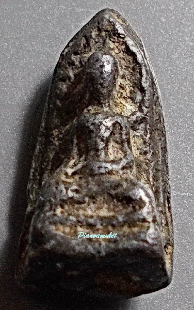 พระรอด ลพ.เนียม วัดน้อย สุพรรณบุรี