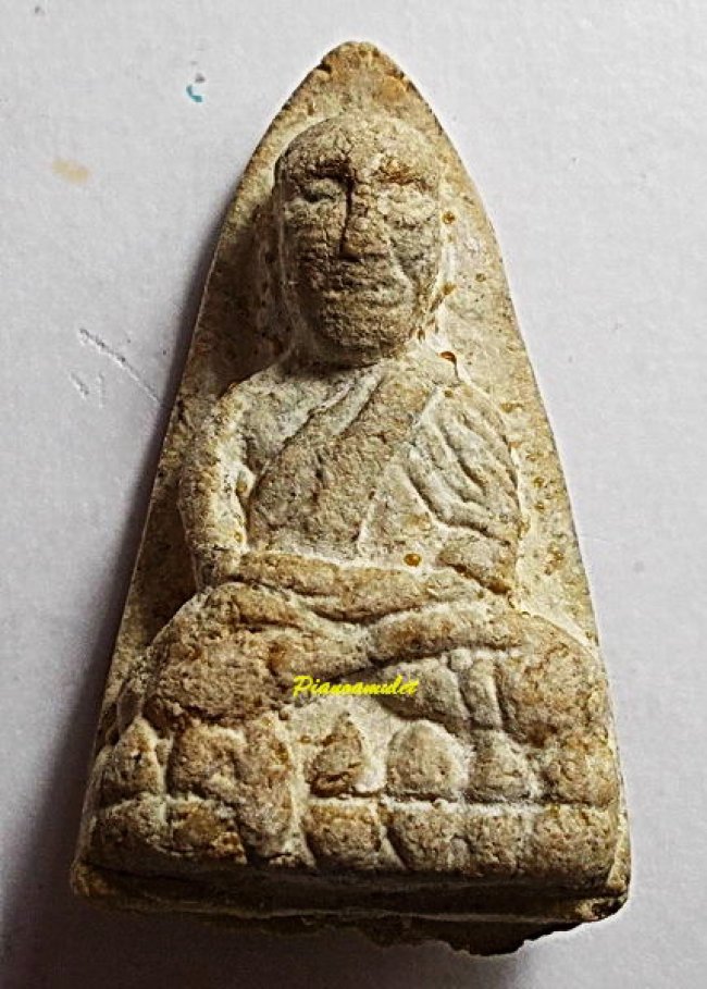 ลป.ทวด พิมพ์ใหญ่ (เล็บเหยี่ยว)  เนื้อขาว วัดประสาท ปี 05-06