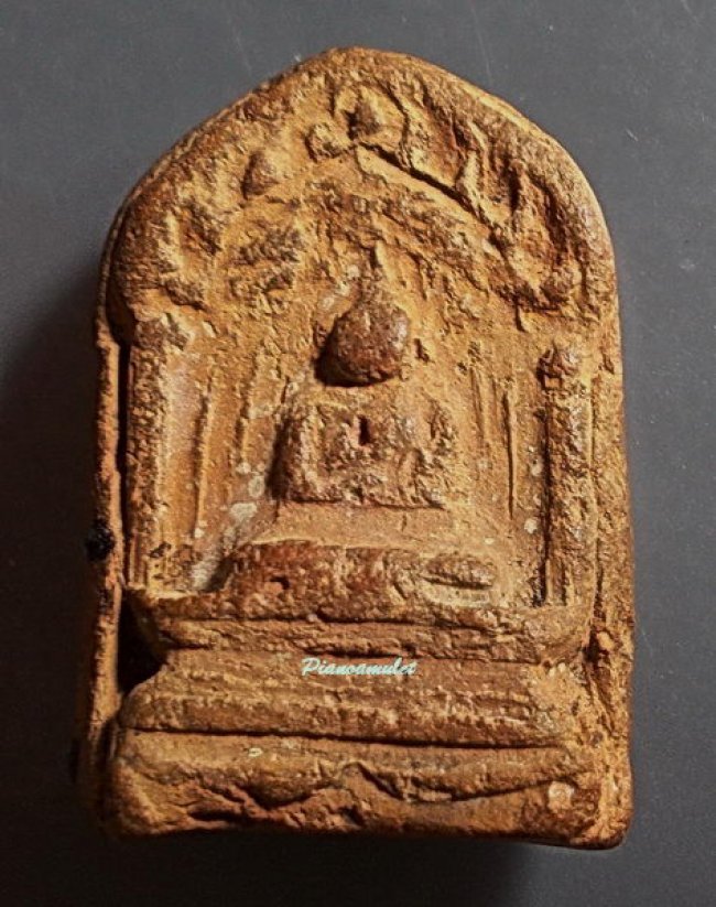 กรุวัดห้วยเสือ เพชรบุรี เนื้อดิน พิมพ์ซุ้มปรกโพธิ์ ปี 2464