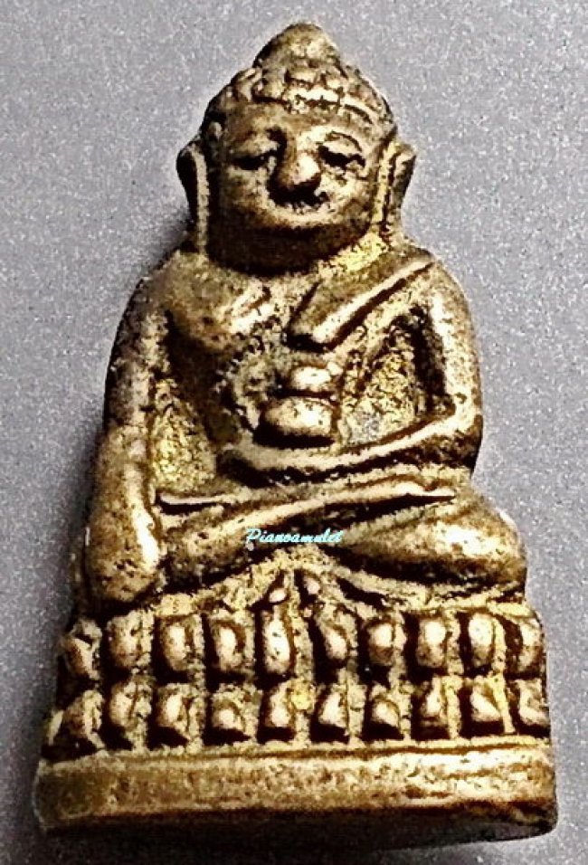 พระชัยวัฒน์ สมเด็จพระสังฆราชแพ วัดสุทัศน์วนาราม ปี 2482 พิมพ์น้ำเต้าเอียง 