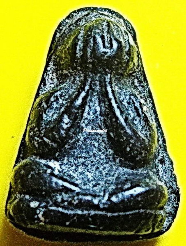 พระปิดตา พิมพ์ข้าวตอกแตก เนื้อผงคลุกรัก หลวงปู่เอี่ยม วัดหนัง