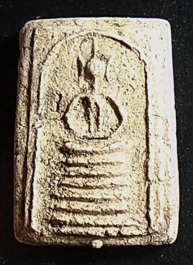 สมเด็จวัดเกศไชโย พิมพ์ 6 ชั้นอกตัน