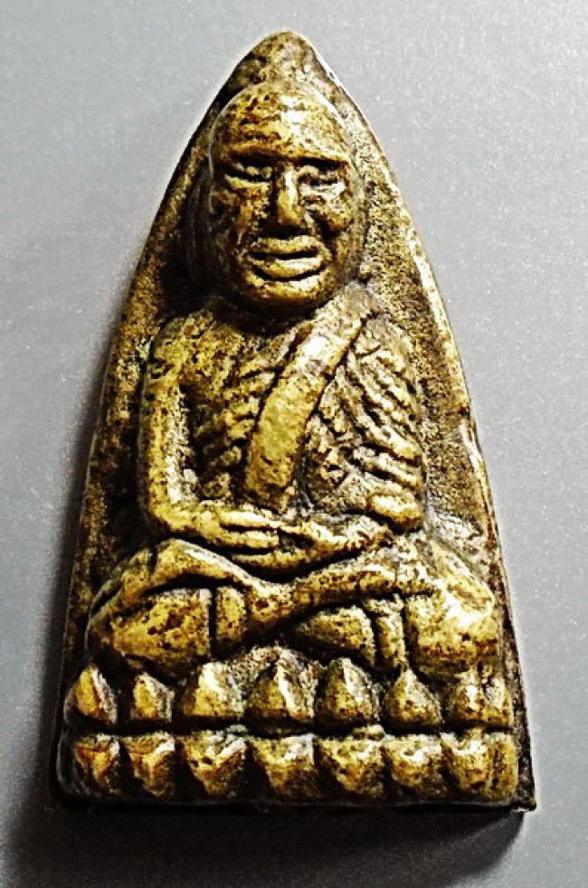 พระหลวงปู่ทวดหลังเตารีด วัดไทร นครสวรรค์ ปี 2506