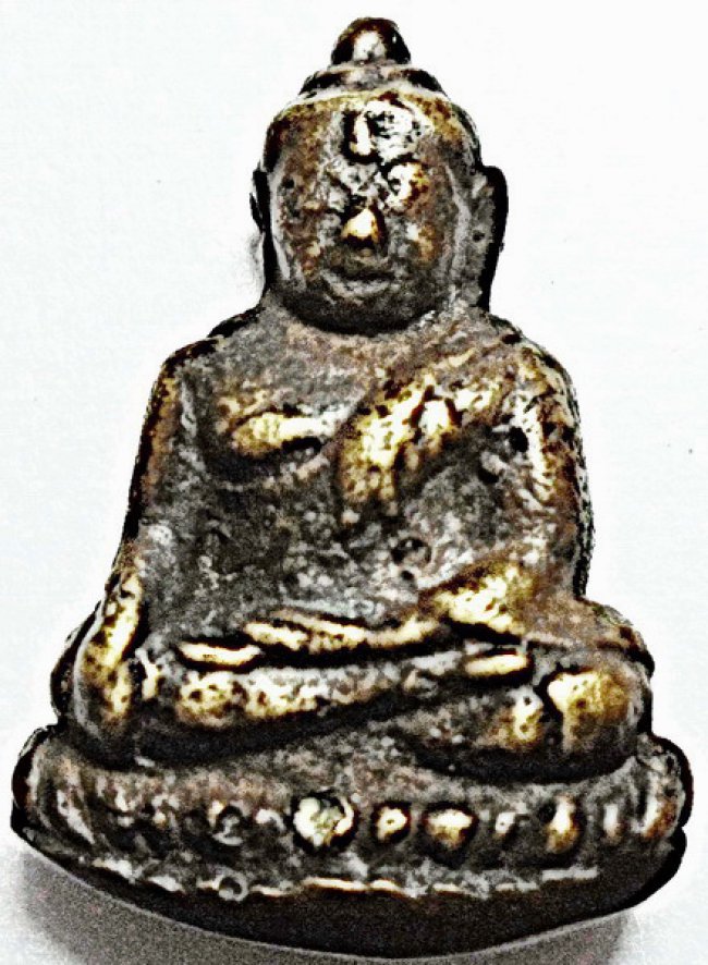 พระชัยวัฒน์ ลพ.เพ็ชร วัดท่าหลวง พิจิตร ปี 2484