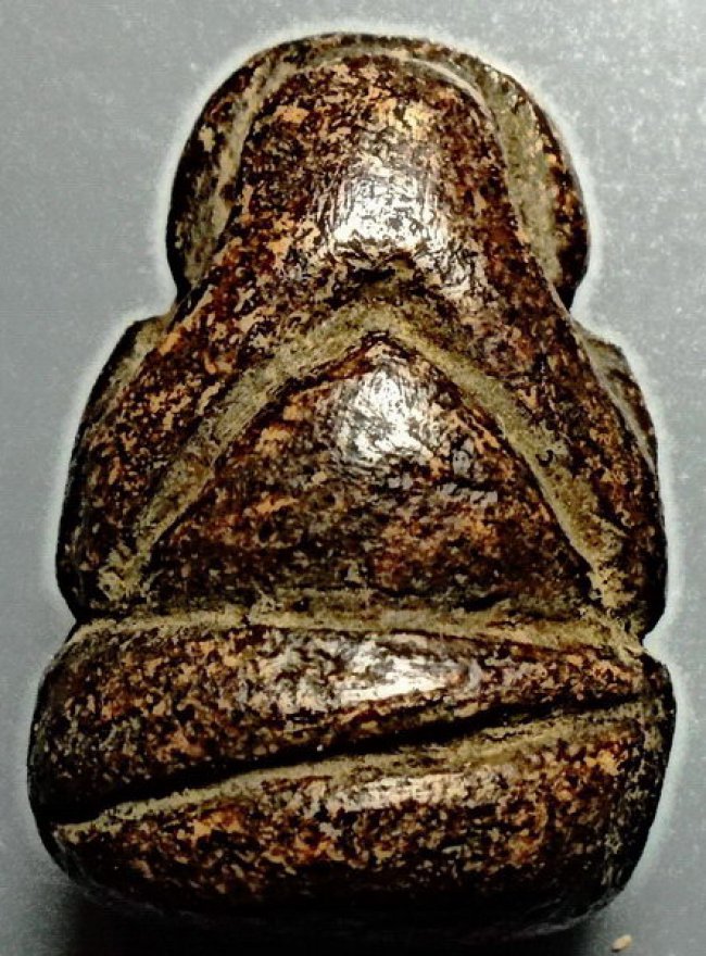 พระปิดตาหลวงพ่อแก้ว พิมพ์ปั้น เนื้อผงคลุกรักหรือเนื้อกะลา วัดปากทะเล