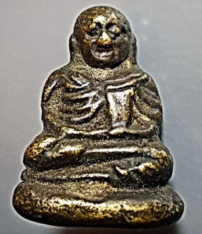 รูปหล่อ ลพ.เงิน วัดบางคลาน พิมพ์ขี้ตา