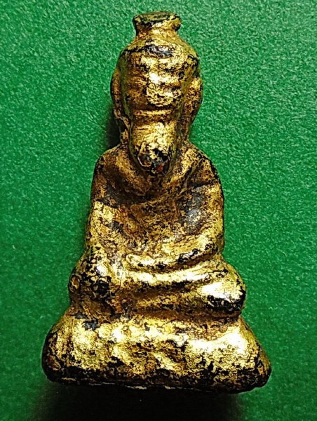 พระฤษี กรุวัดเชิงท่า นนทบุรี เนื้อตะกั่วสนิมแดงรักทองเดิม พระฤษี กรุวัดเชิงท่า นนทบุรี เนื้อตะกั่วสนิมแดงรักทองเดิม