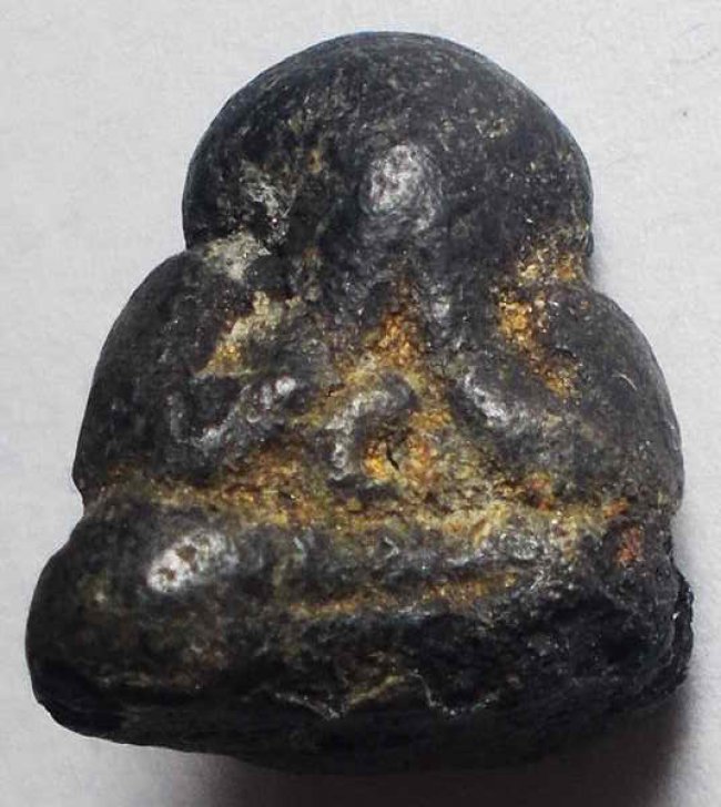 ปิดตาลอยองค์เก่า