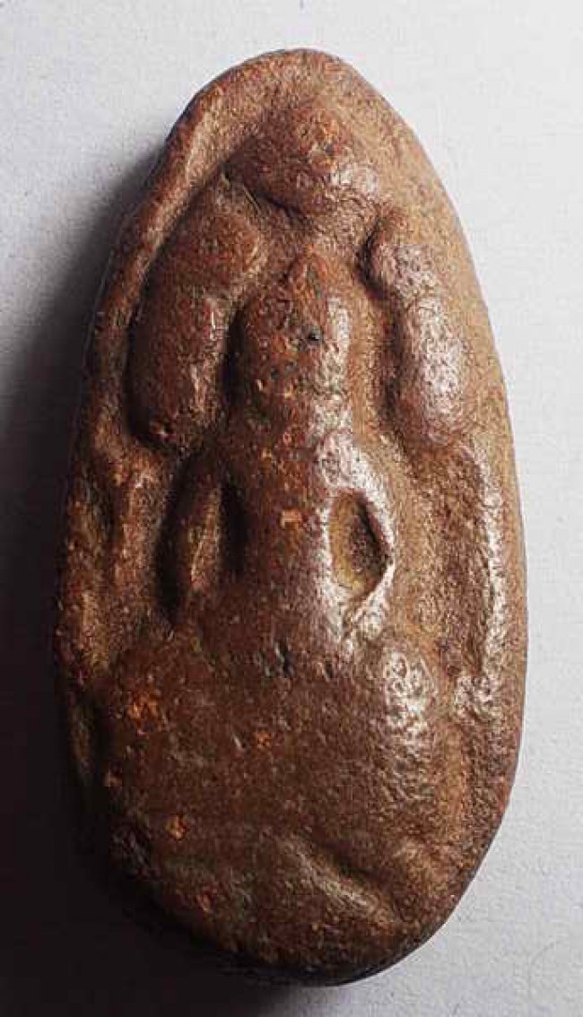 ปรกชุมพล หนึ่งในชุดกิมตึ๋ง กรุวัดพระรูป สุพรรณบุรี 